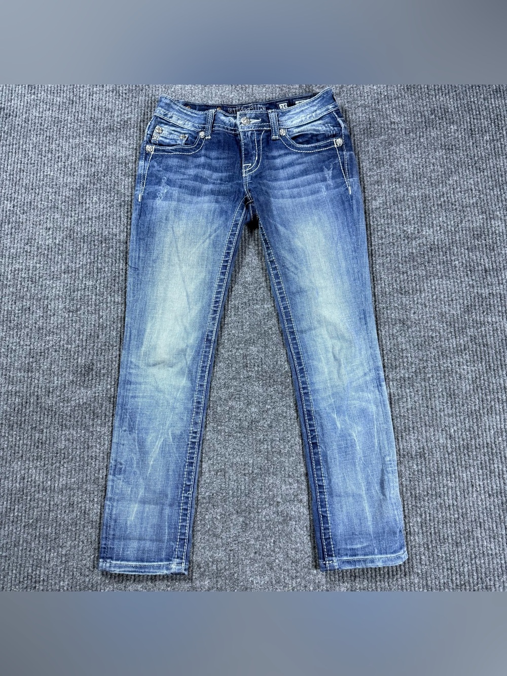 Miss Me Womens Cuffed Capri Jeans Size 25 (27) Blue Denim Sequins Rhinestone